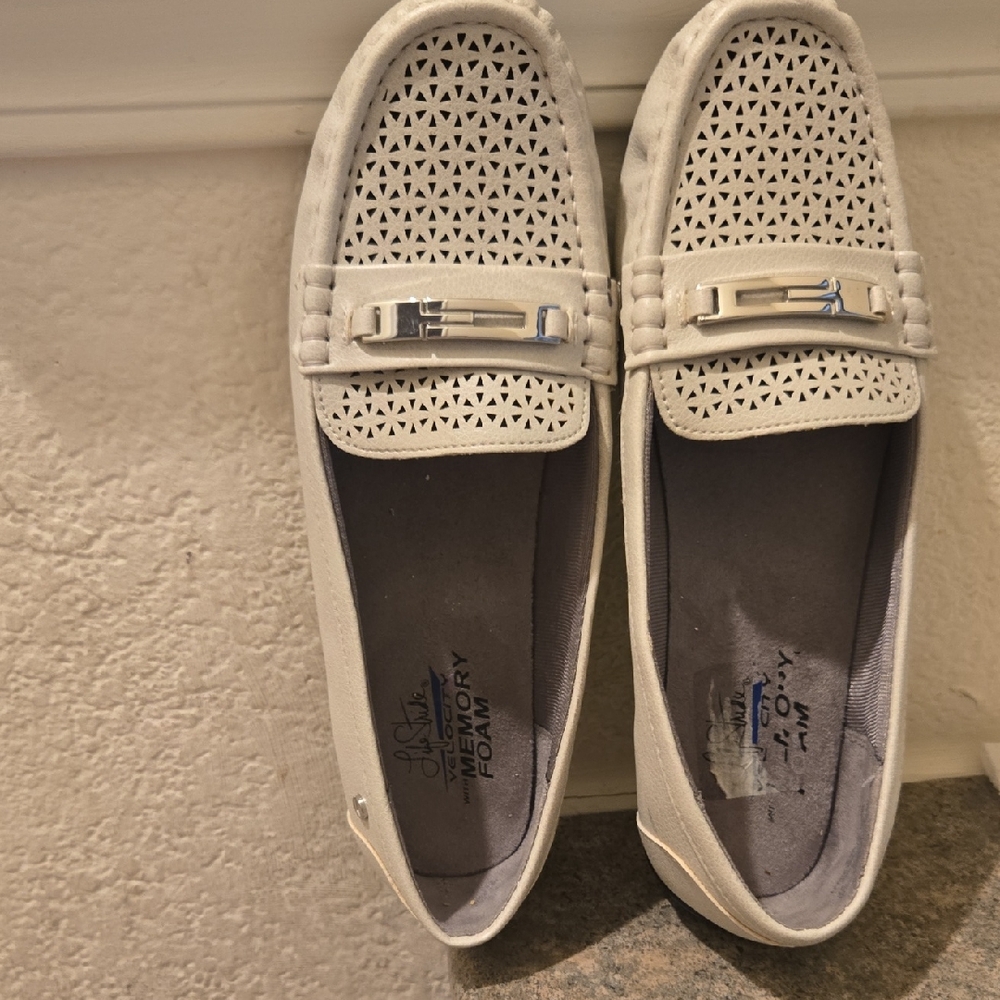 Life Stride Light Cream Perforated Flats
